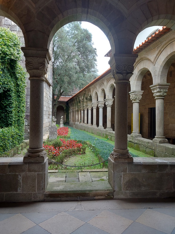 Guimarães - Igreja de Nossa Senhora da Oliveira - 2023